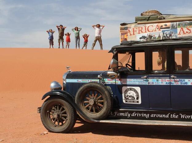 La vuelta al mundo en 17 años y con cuatro niños