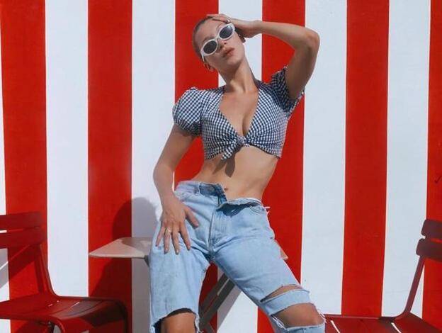 Bella Hadid es la mejor embajadora del pantalón de tiro bajo: las pruebas