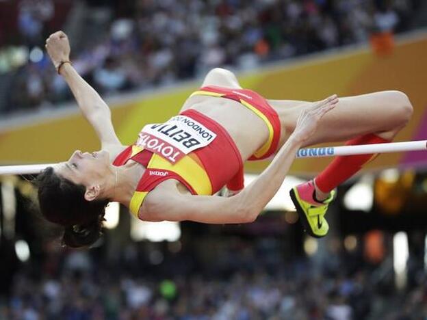Ruth Beitia, en la final de altura del Mundial de Atletismo de Londres