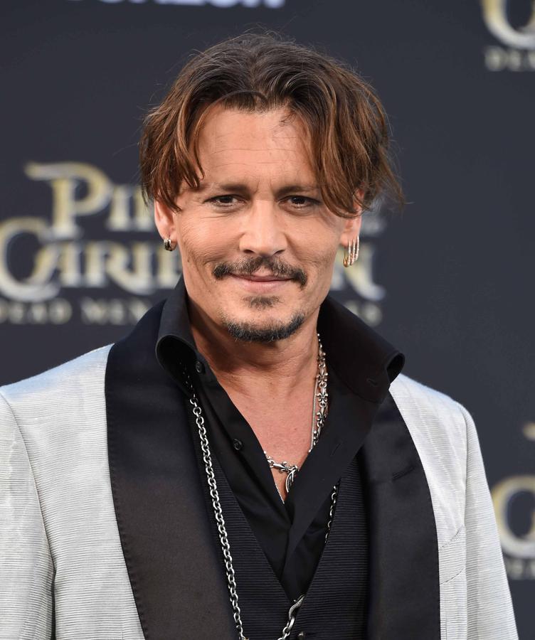 Johnny Depp - Jugar con muñecas