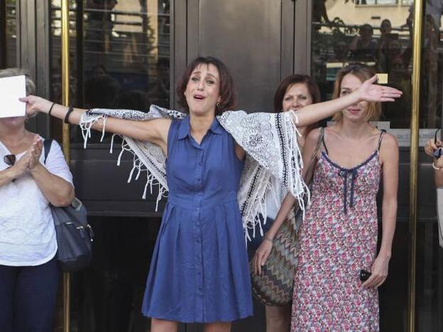 Juana Rivas entrega a sus hijos