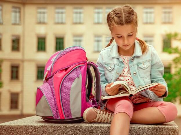 ¿Qué necesita mi hijo para ir al colegio?