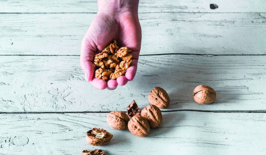 Alimentos para la caída del cabello: nueces