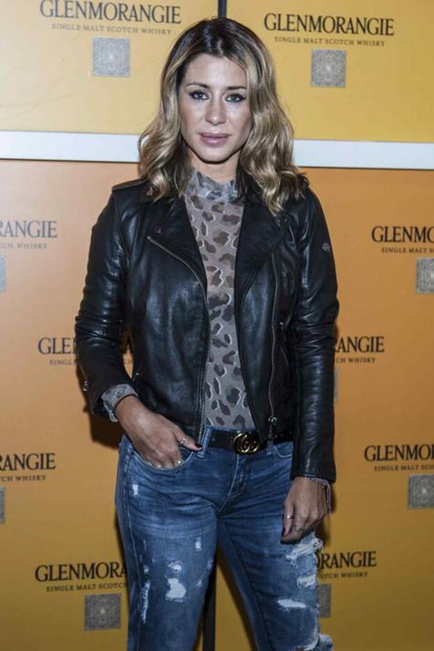 Elena Tablada sale en defensa del libro de Chenoa