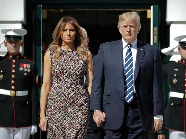 Otra prueba de que Trump compra sus citas amorosas