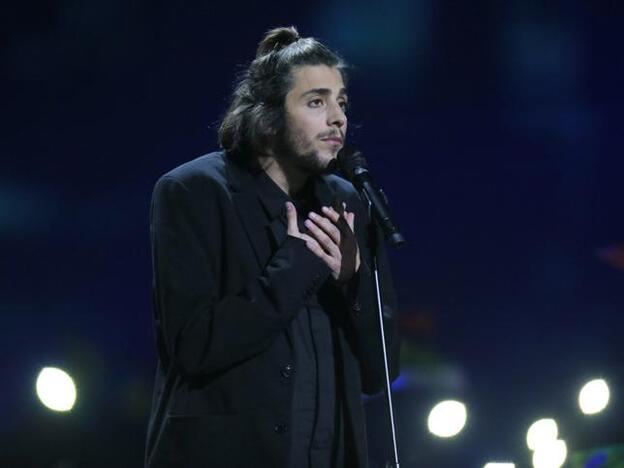 Salvador Sobral sale de cuidados intensivos