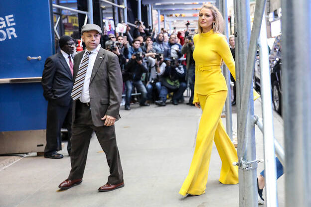Duelo de estilo en amarillo: Blake Lively VS Gigi Hadid