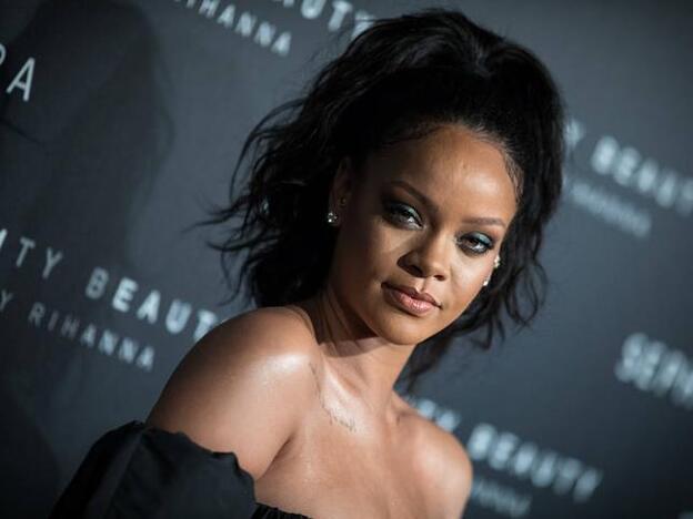Para quedarse a cuadros: ¿Es este el peor look de Rihanna?