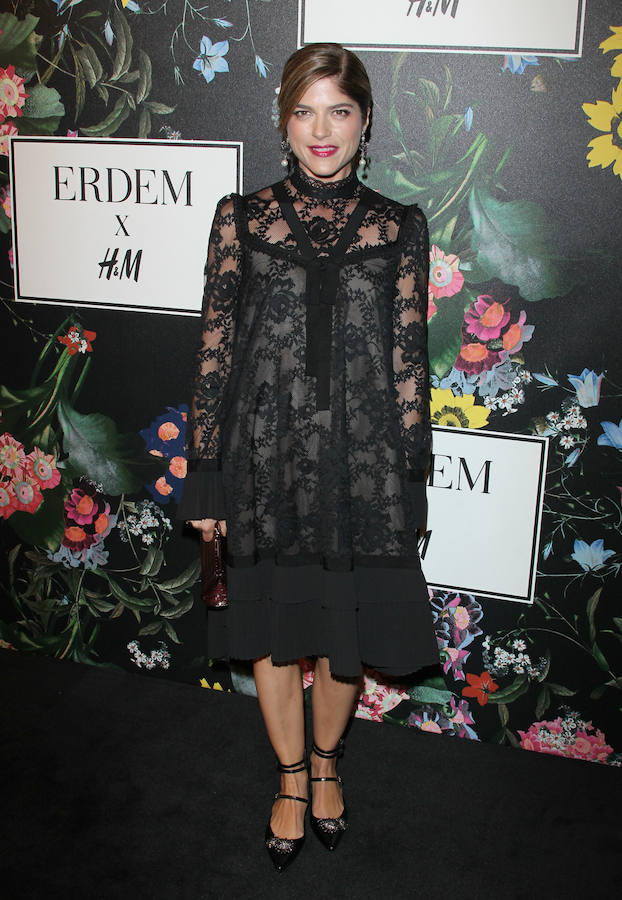 Las famosas con la colección de ERDEM X H&M: Selma Blair