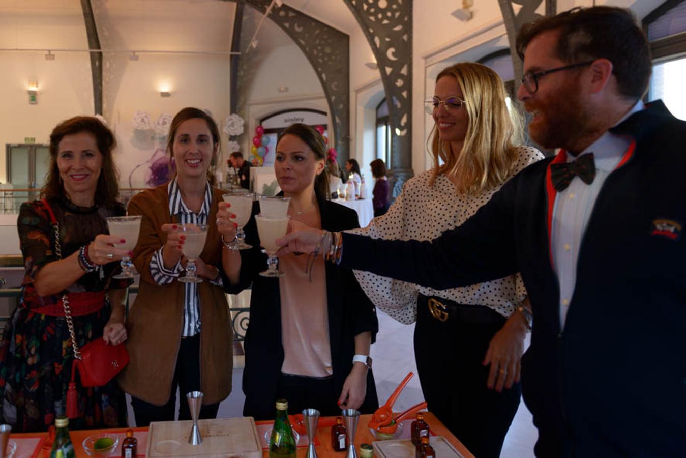 Taller de coctelería con Cointreau Fizz en Mujerhoy Novias Couture 2017