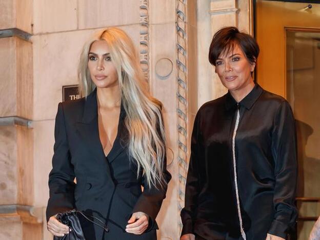¡Horror! Kris Jenner le copia el rubio a Kim Kardashian