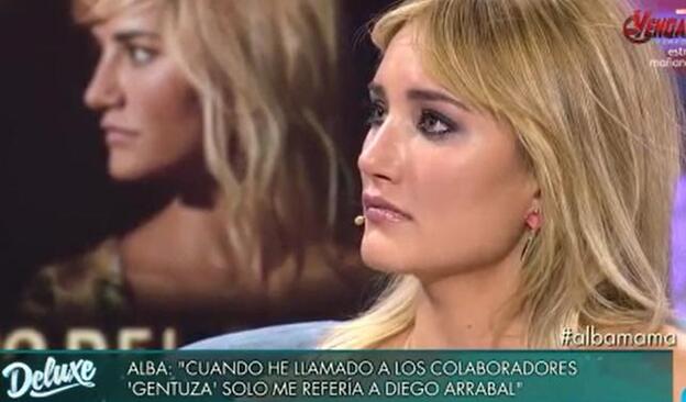 Alba Carrillo la vuelve a liar en el 'Deluxe'