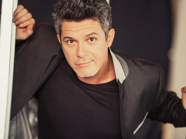 Alejandro Sanz anuncia el lanzamiento de 'Más es más: el concierto'