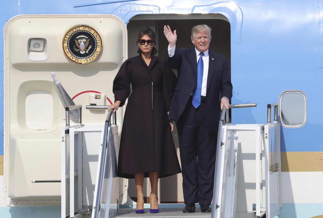 ¿Qué looks lleva Melania Trump en su maleta de viaje?