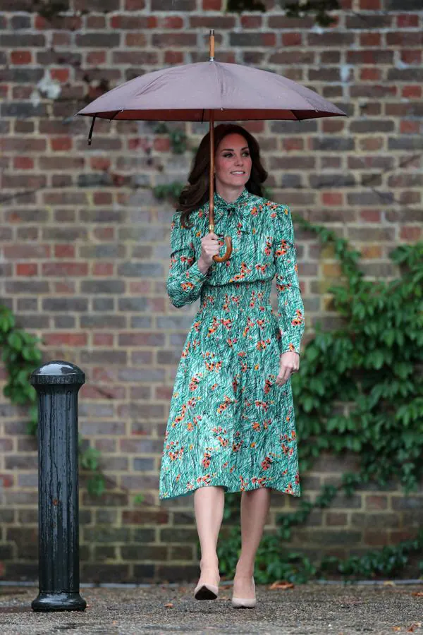 ¿Cuánto mide (sin tacones) Kate Middleton?
