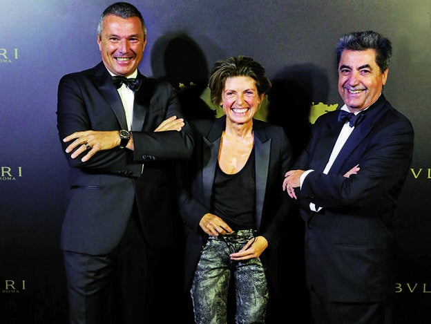 Babin, CEO de Bulgari, posa con los arquitectos Patricia Vel y Antonio Cittero, responsables del proyecto