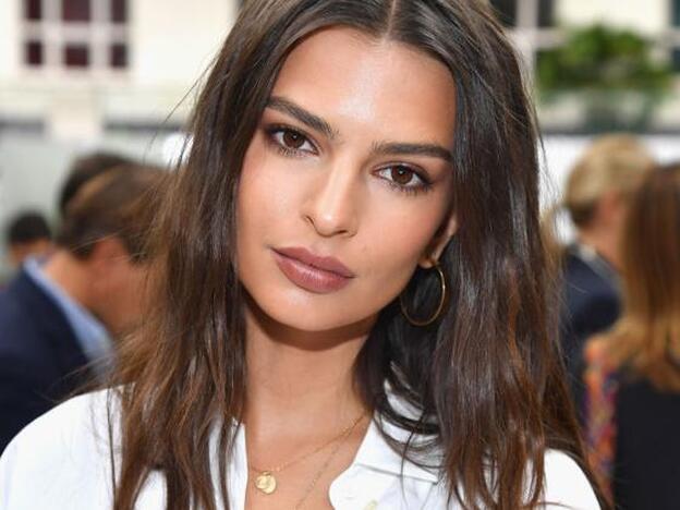 ¿Ha copiado Emily Ratajkowski el diseño de sus biquinis?