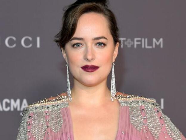 Confirmado: Dakota Johnson y Chris Martin están juntos