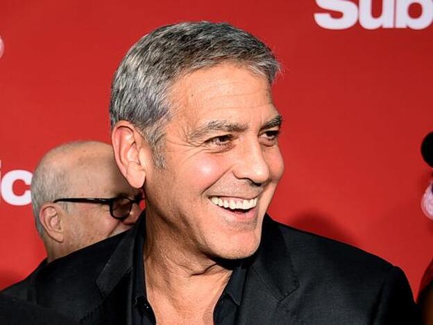 ¿Cuántas cosas increíbles puede hacer George Clooney en una semana?