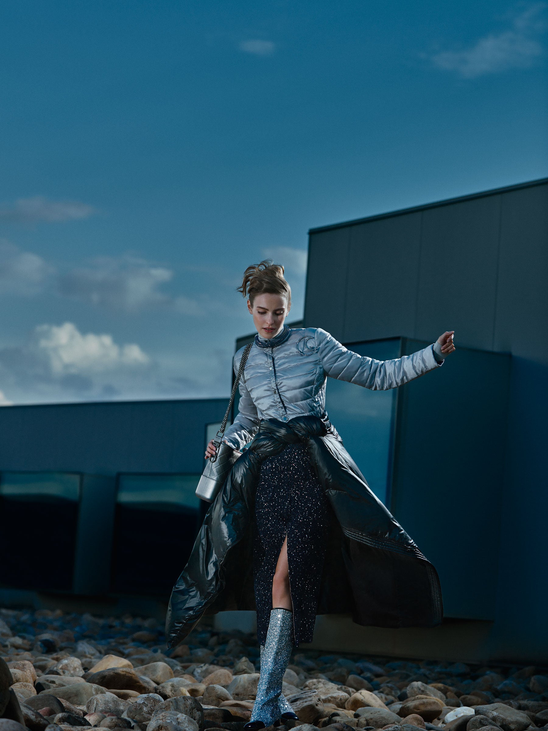 Así vas a llevar el estilo futurista a tu armario