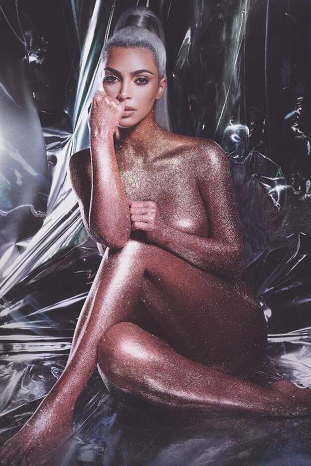 La psoriasis de Kim Kardashian le da una "tregua" por Navidad