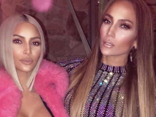 Kim Kardashian junto a la cantante Jennifer López./instagram