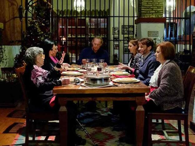 Bertín Osborne llora al recibir un regalo muy especial en 'Mi casa es la tuya'