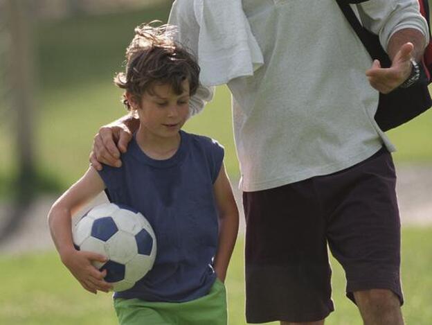 Mi hijo suda mucho, ¿qué le pasa?