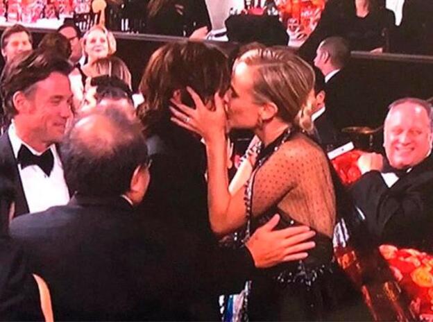 Globos de Oro 2018: el primer beso de Diane Kruger a Norman Reedus