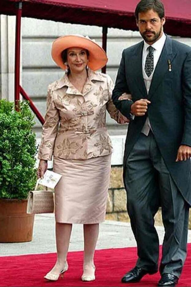 El adiós de Luis Alfonso de Borbón a una impecable abuela