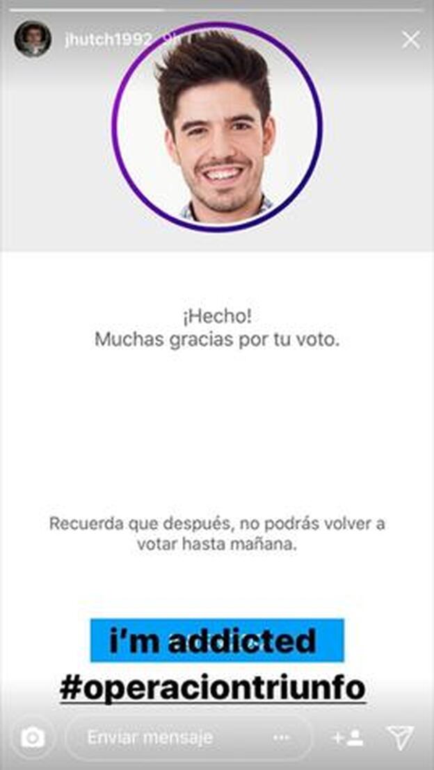 Así demostró Hutcherson que acababa de votar por Roi.