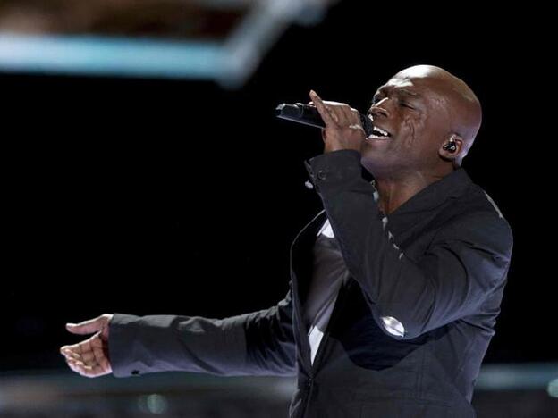 Seal, acusado de acoso sexual
