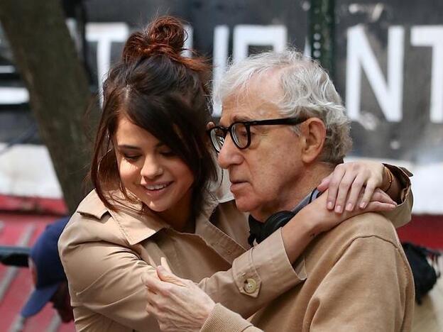 La maldición Woody Allen cae sobre Selena Gomez