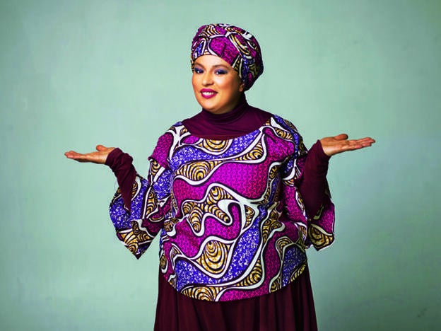 Samia Orosemane: una humorista con hijab