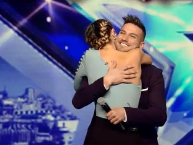 El abrazo de reencuentro de Edurne y Guille Barea 12 años después de 'Operación Triunfo'