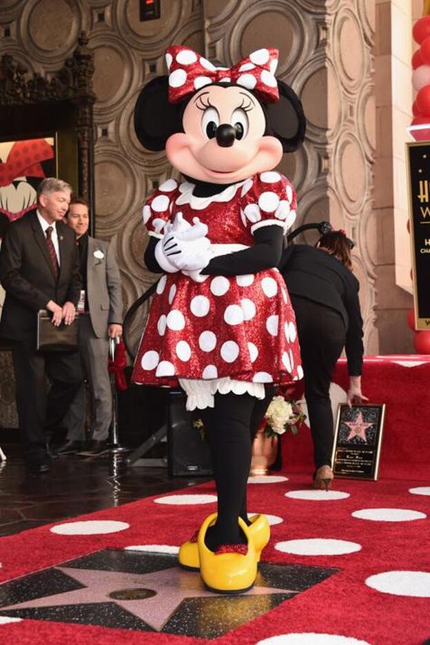 Minnie recibe su estrella en el paseo de la fama a los 90 años