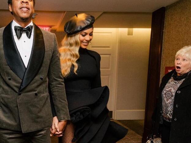 La señora boquiabierta que se hizo viral tras mirar a Beyoncé en los Grammys