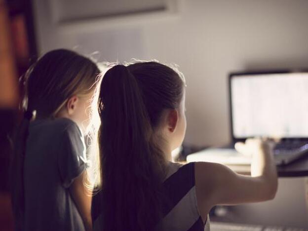 Protege a tu hijo de la perjudicial luz azul