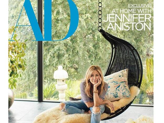 La portada de la revista que ha entrevistado a la actriz Jennifer Aniston en su mansión de California.