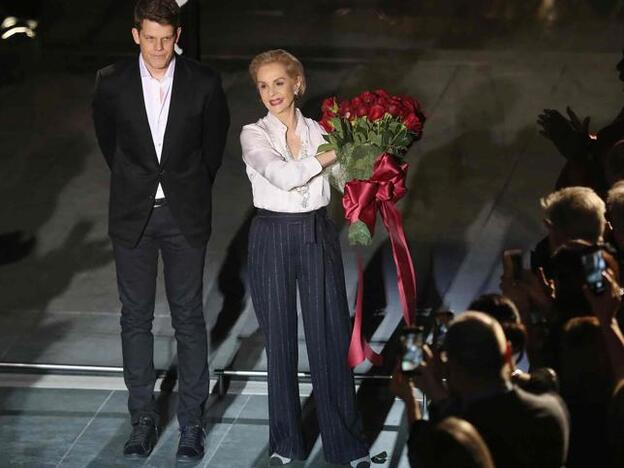 Carolina Herrera deja la dirección, pero no se retira