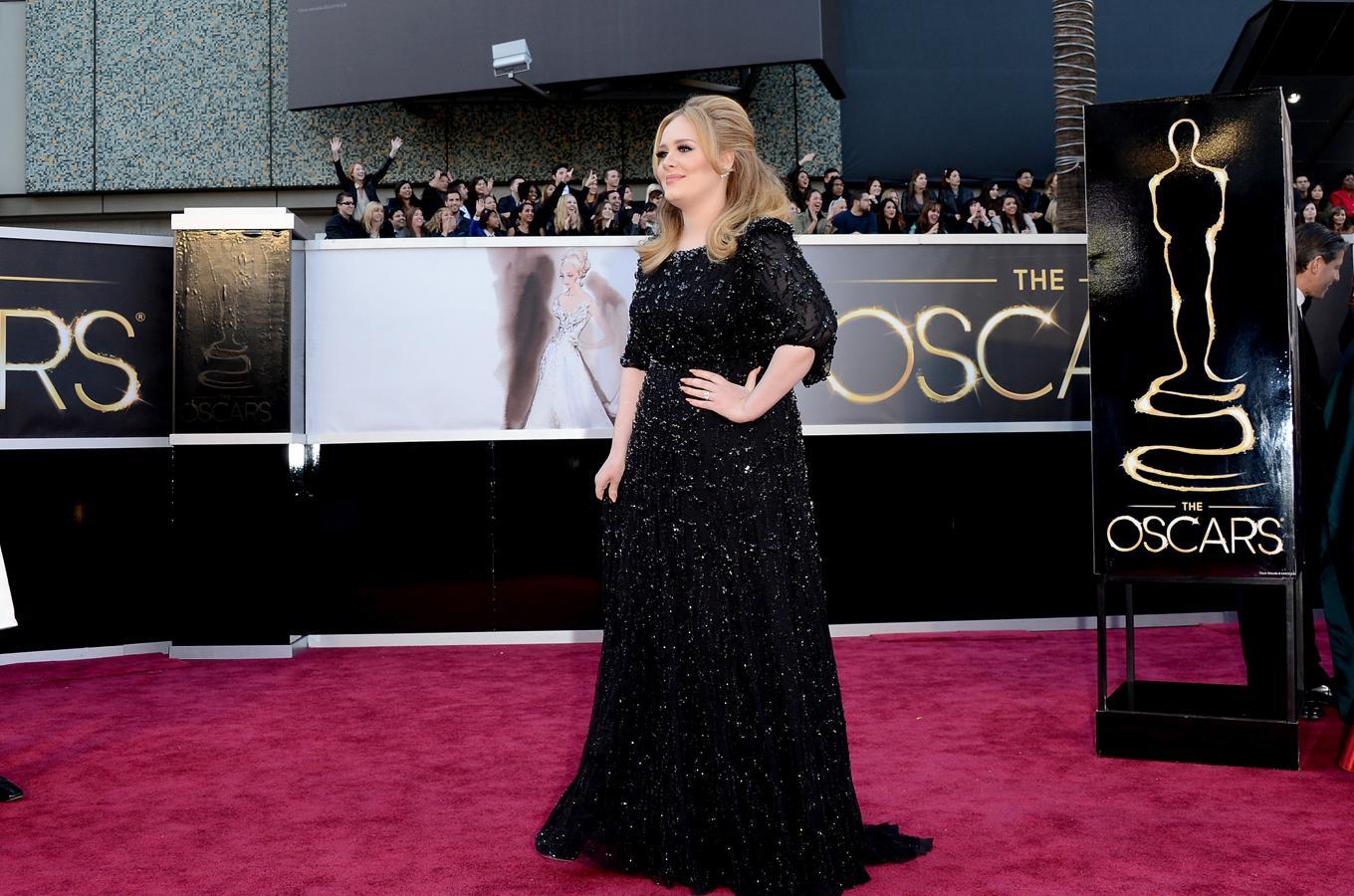 Los vestidos negros más bonitos de la historia de los Premios Oscar: Adele