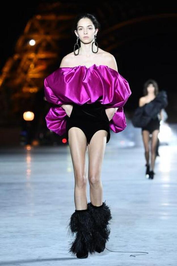 PARIS, FRANCE - SEPTEMBER 26: A model walks the runway during the Saint Laurent show as part of the Paris Fashion Week Womenswear Spring/Summer 2018 on September 26, 2017 in Paris, France.