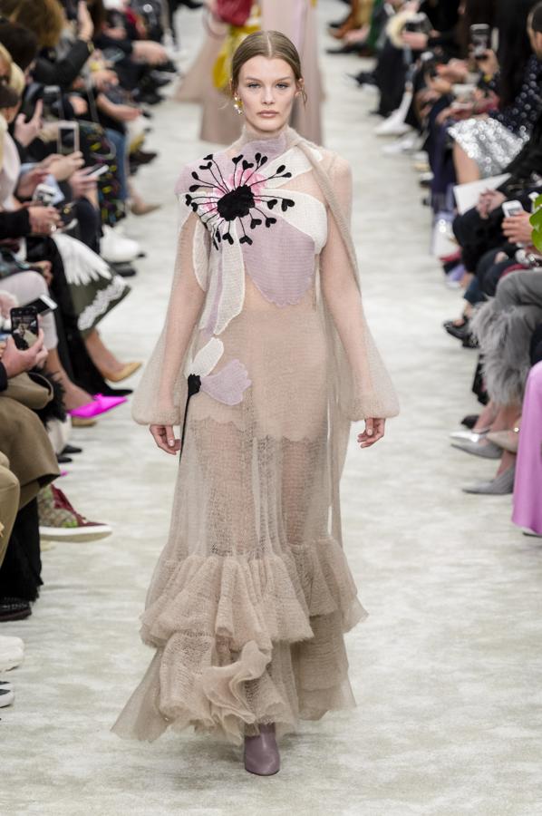 Los looks más bonitos de la Paris Fashion Week: Valentino