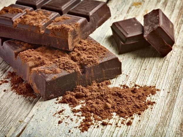 El chocolate es uno de los alimentos afrodisiacos estrella para despertar la pasión, pero hay más. Descubre cuáles son.