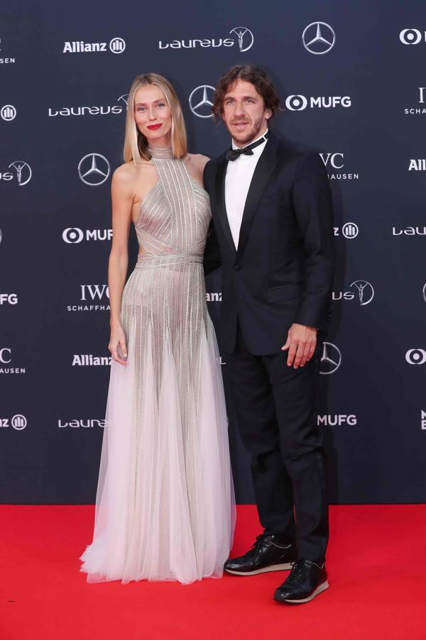 Alfombra roja de los premios Laureus 2018: Carles Puyol y Vanesa Lorenzo