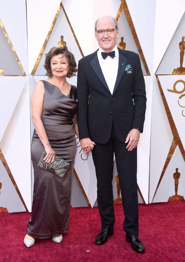 Parejas en la alfombra roja de los Premios Oscar 2018: Sharon R. Fiedrick y Richard Jenkins