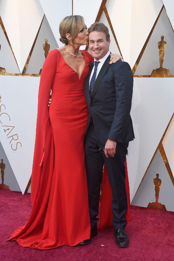 Parejas en la alfombra roja de los Premios Oscar 2018: Allison Janney y Steven Rogers