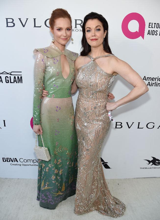 La alfombra roja de Elton John 2018: Darby Stanchfield y Bellarmy Young