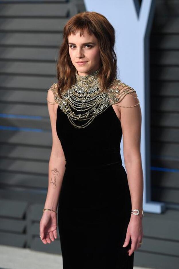 Emma Watson sorprende en los Oscar 2018 con su tatuaje feminista