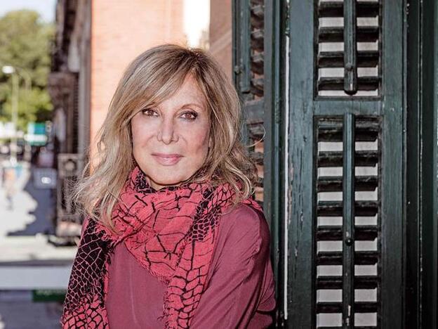 Pilar Eyre: "Don Juan Carlos me llama 'la mosca cojonera'"